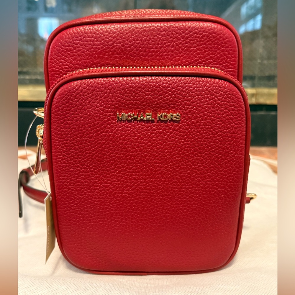 NWT Michael Kors Jet Set Travel Cherry MD NS Chain Crossbody Leather bag.